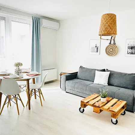 Elizabeth Garden Κεσκεμέτ