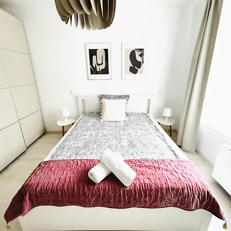 דירה Garden Suite Apartment