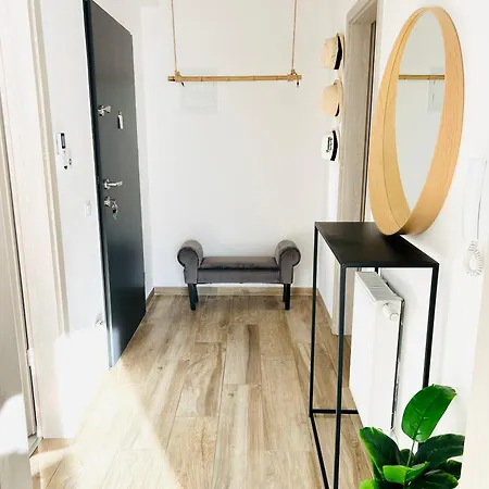 Garden Suite Apartment דירה *