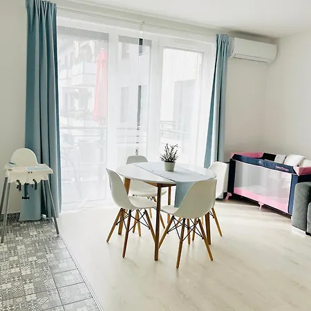 Garden Suite Apartment דירה