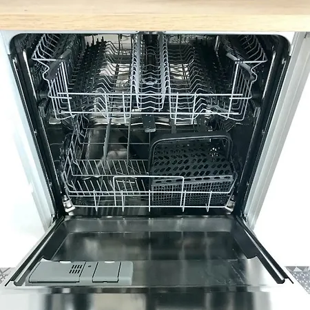 Garden Suite Apartment דירה *